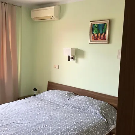 Apartment Gabar With Garage *
